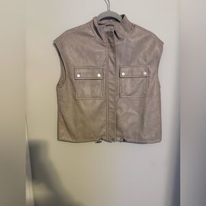 Bagatelle Collection Beige vest faux leather size large winter fall outerwear